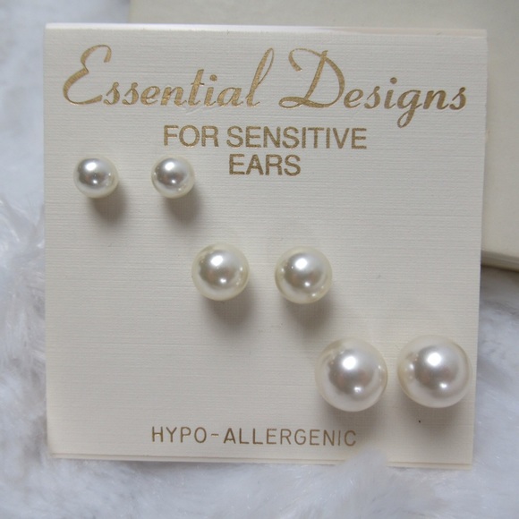 Pearl Earring Studs Set of 3 New - Picture 2 of 9